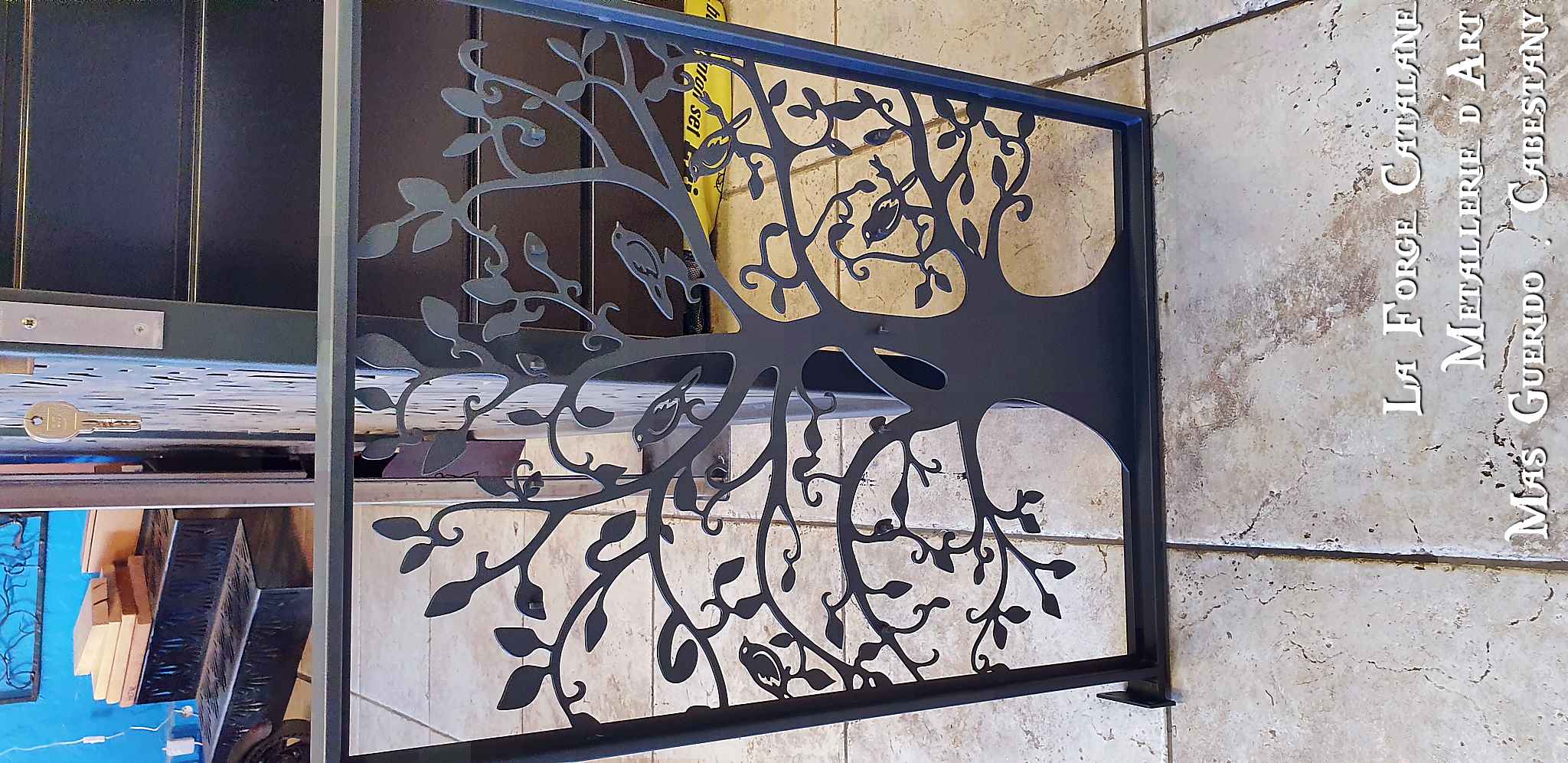 brise vue porte clef en decoupe laser motif arbre de vie forge catalane.jpg